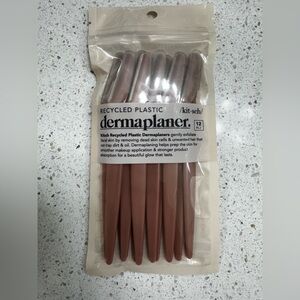 Kitsch Plastic Dermaplaners